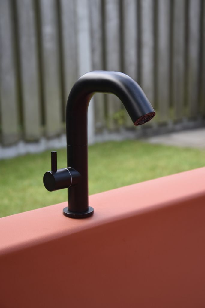 Single lever bath mixer for garden bathtub