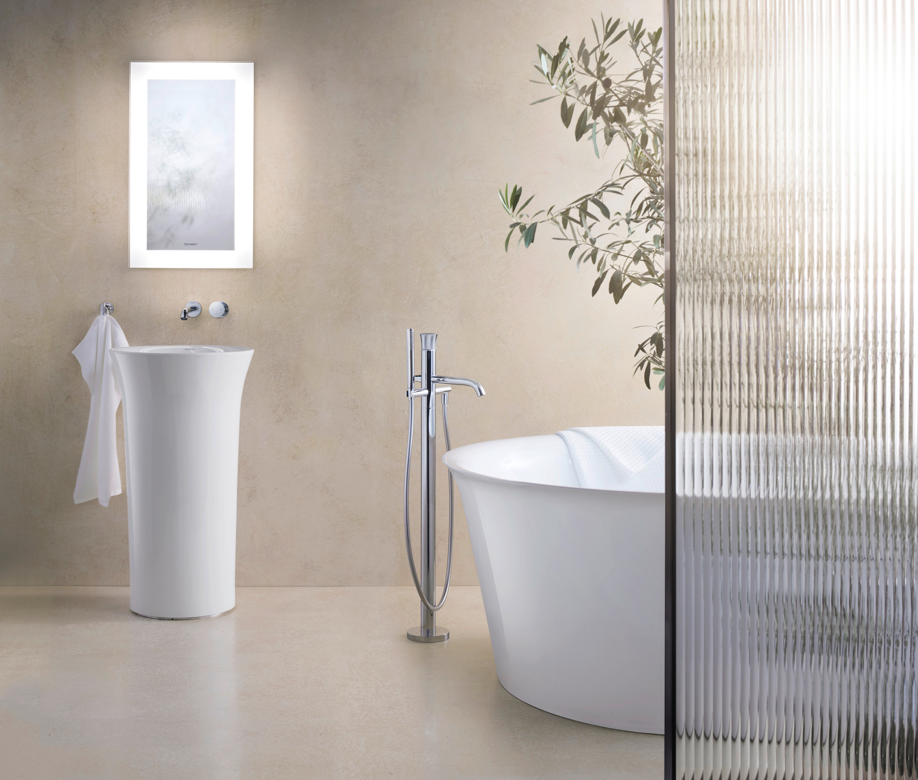 White Tulip freestanding bath tub 1400 x 1400mm