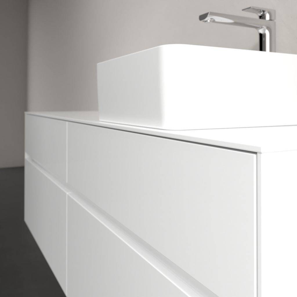 Collaro vanity unit 1600 x 548 x 500mm, with LED lighting