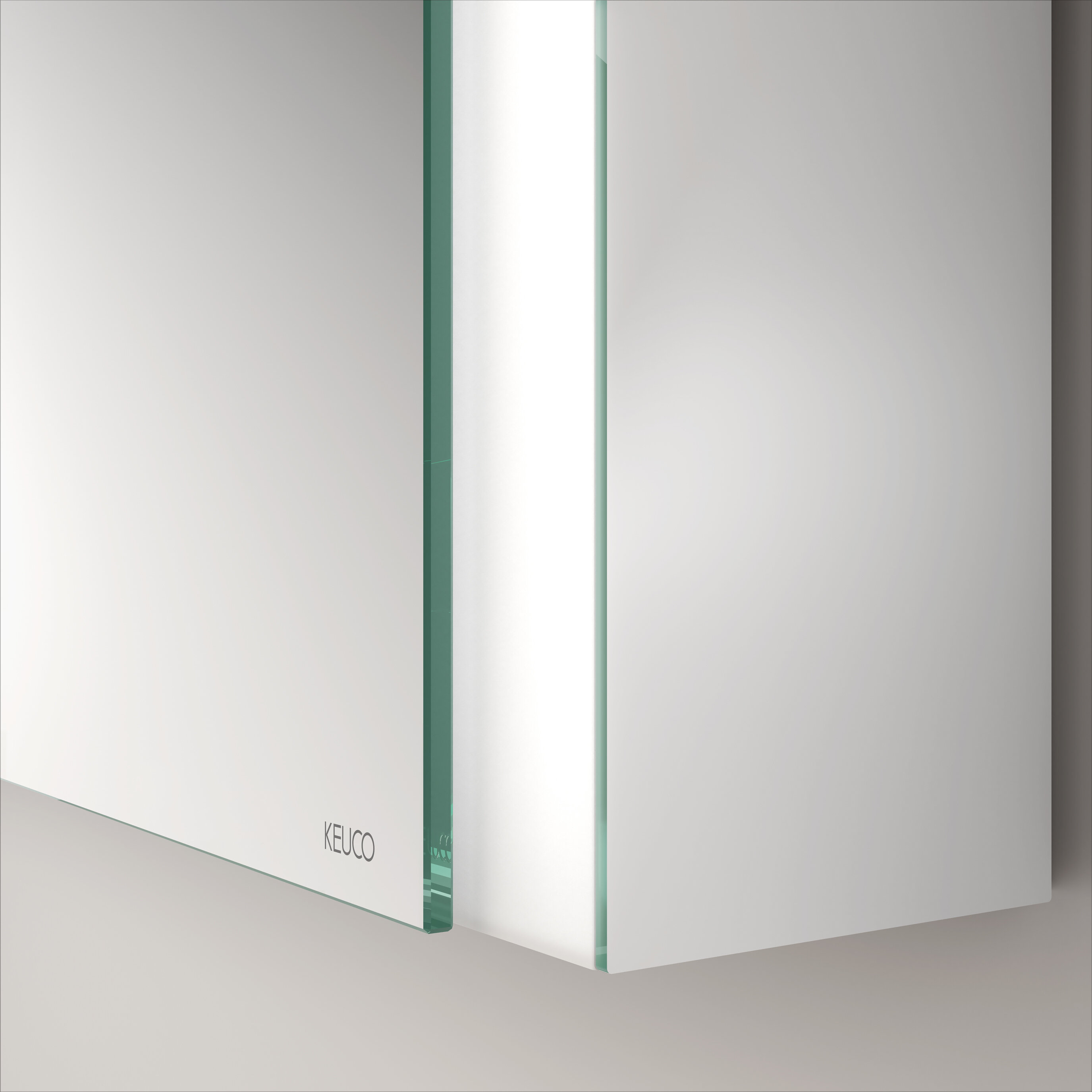 Royal ALVEUM LED mirror cabinet 60cm