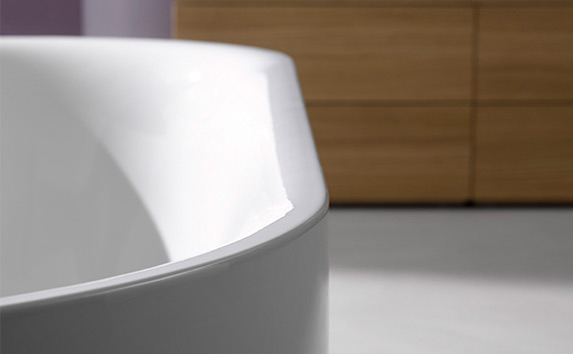 Lux Oval Silhouette freestanding bathtub