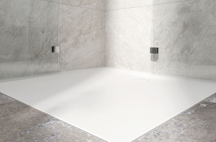 Flat shower surface